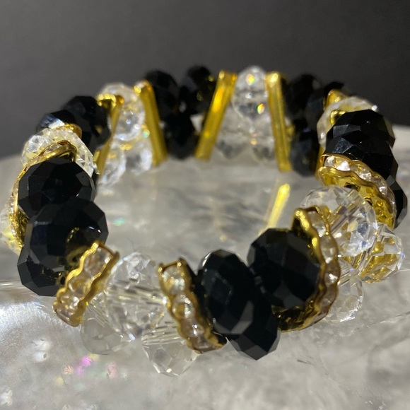 Crystal Beads Stretch Bracelet - Picture 2 of 6